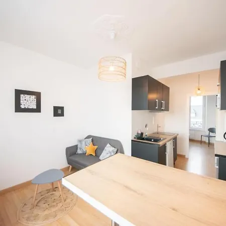 Superbe 2 Pièces Avec Vue - *