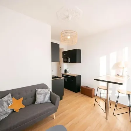 Appartement Superbe 2 Pièces Avec Vue - *