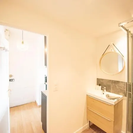 Superbe 2 Pièces Avec Vue - Appartement *